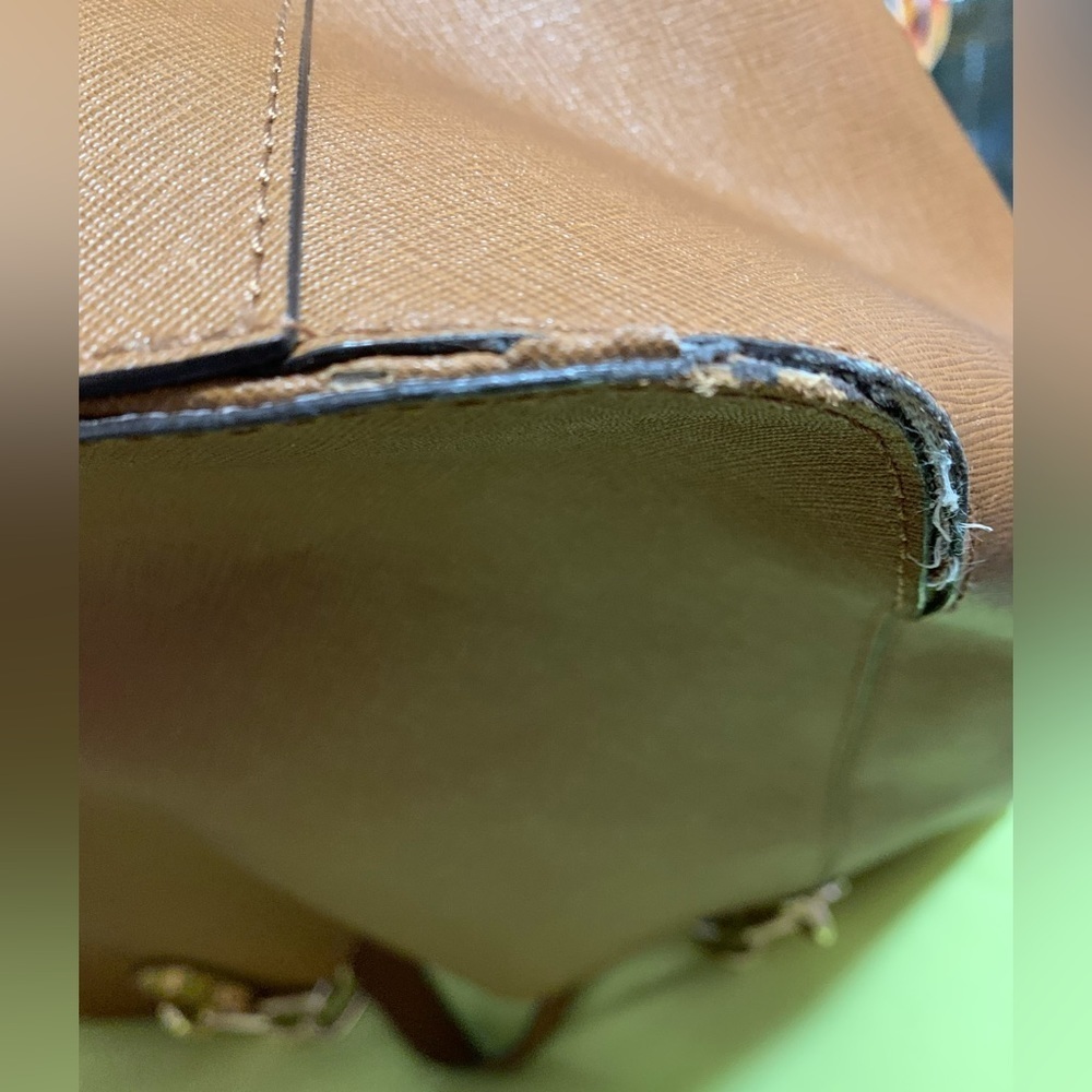MICHAEL KORS TOTE - Picture 11 of 16